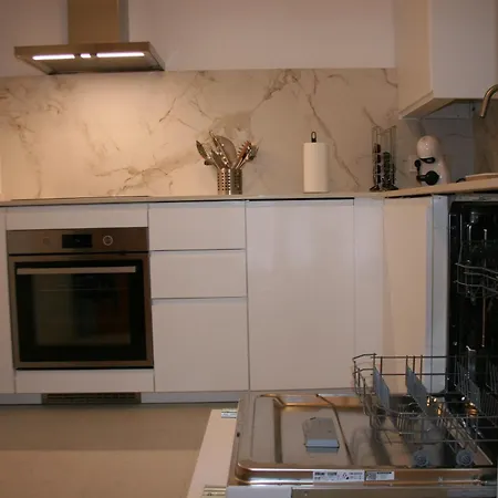 Old Town Apartment *